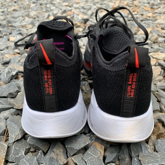 Size 9.5 - Nike Air Zoom Tempo Next Percent Flyknit Black Red Running shoes - Picture 4 of 8